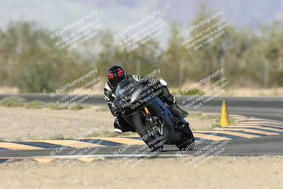 media/Nov-16-2025-Race Pace (Sun) [[8c5fa54630]]/Verified Riders/2-Turn 7 (945am)/